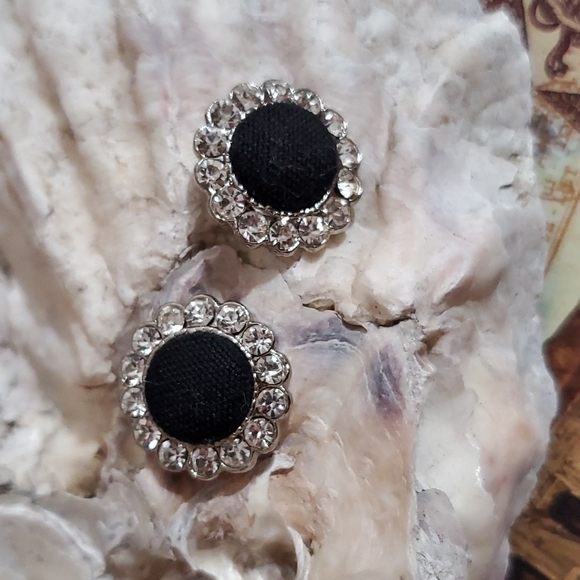 VINTAGE Pair of Black material covered button surrounded by clear rhinestones - Picture 5 of 6